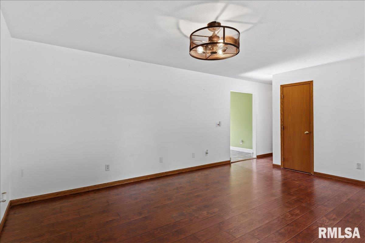 401 N Violet Drive