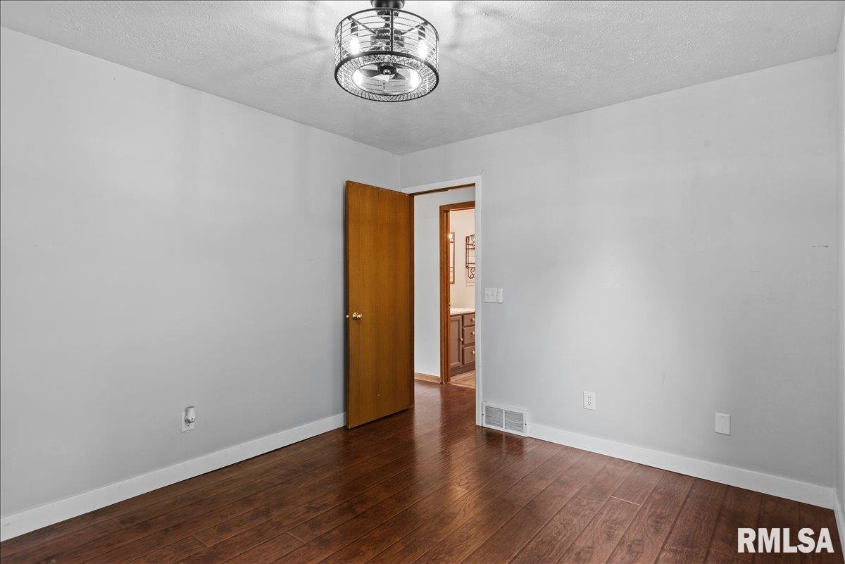 401 N Violet Drive