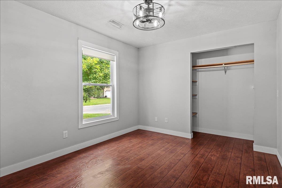 401 N Violet Drive