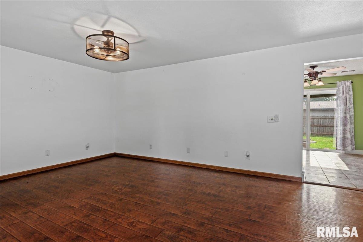 401 N Violet Drive