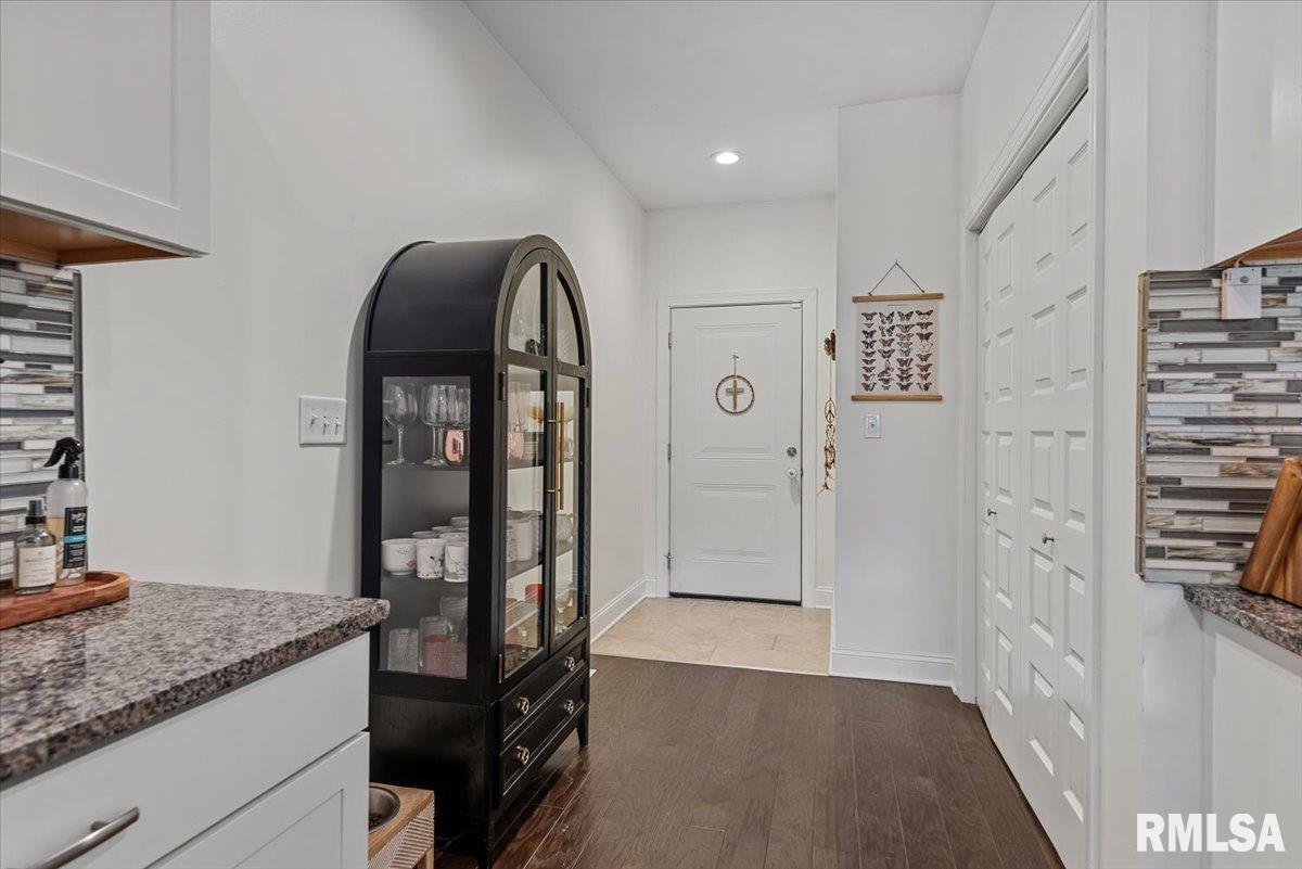 302 Harbor Point Place