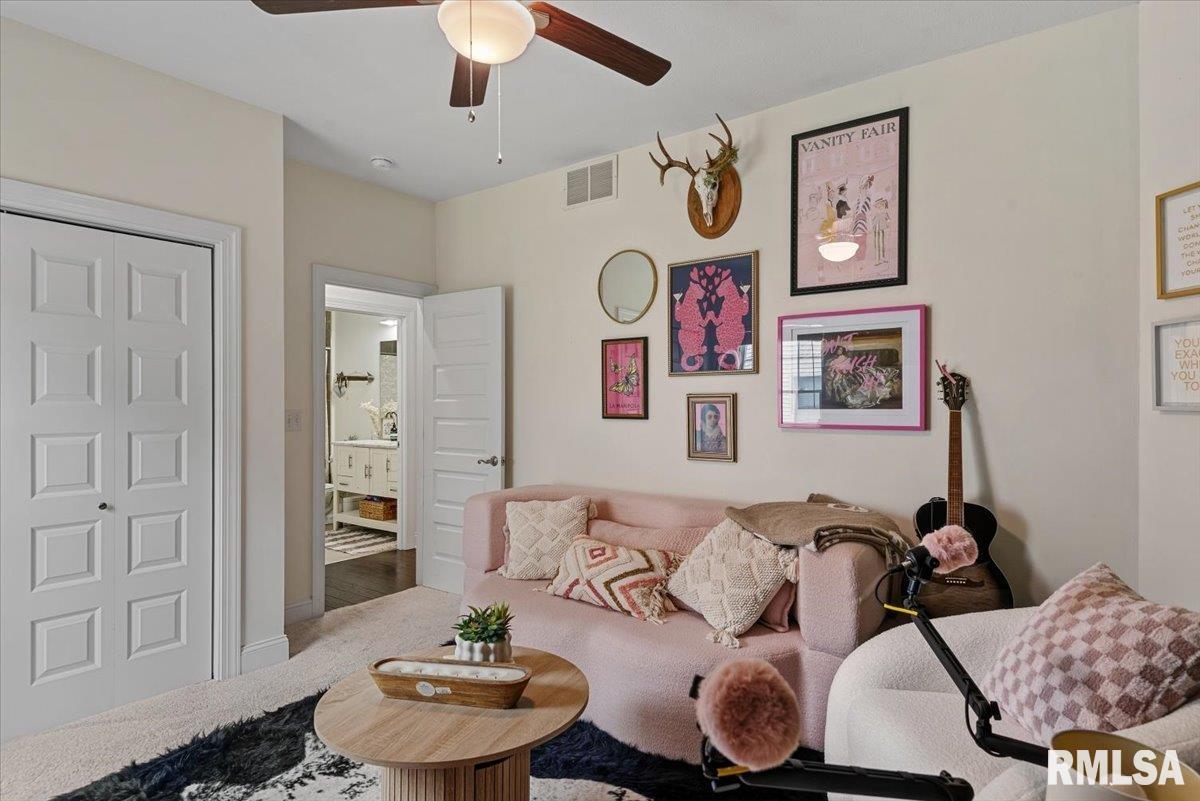 302 Harbor Point Place