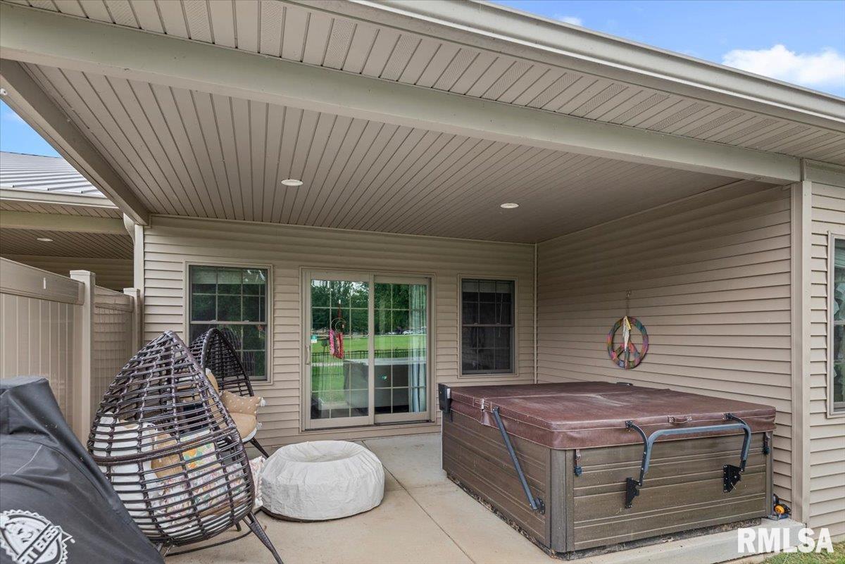 302 Harbor Point Place