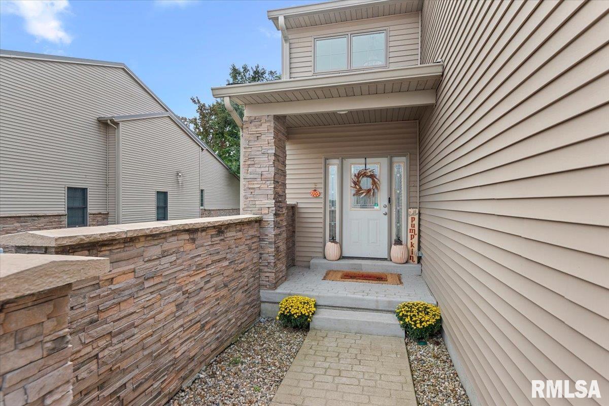 302 Harbor Point Place