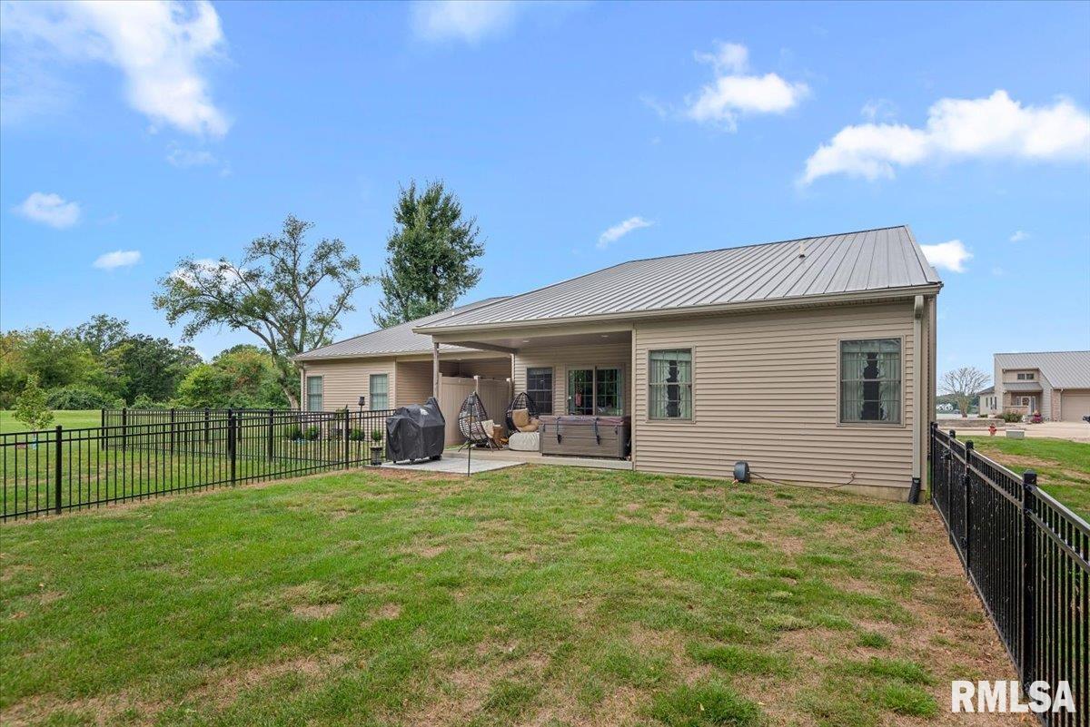 302 Harbor Point Place