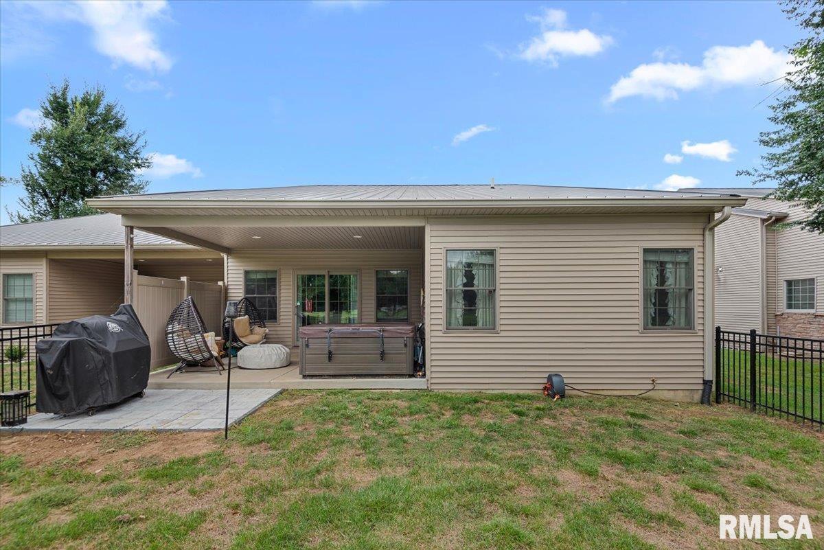 302 Harbor Point Place