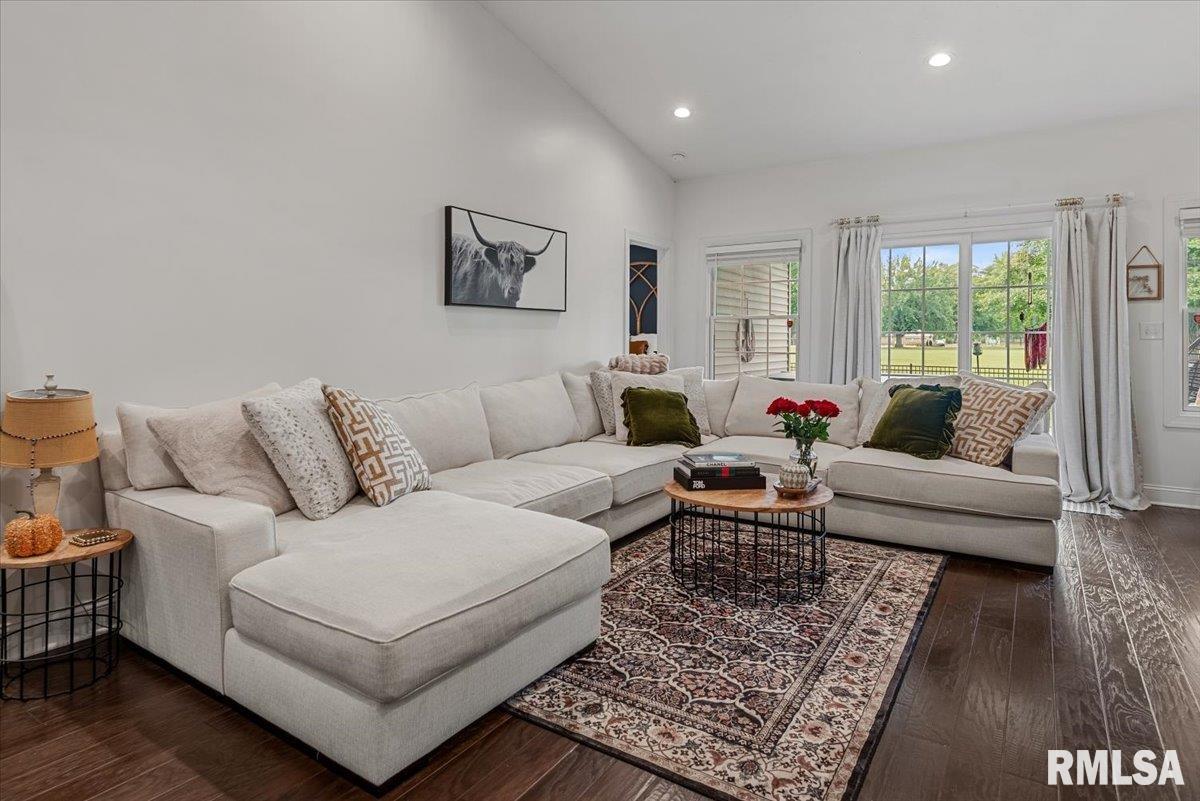 302 Harbor Point Place