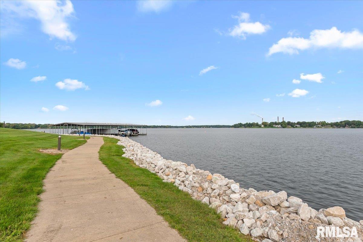 302 Harbor Point Place