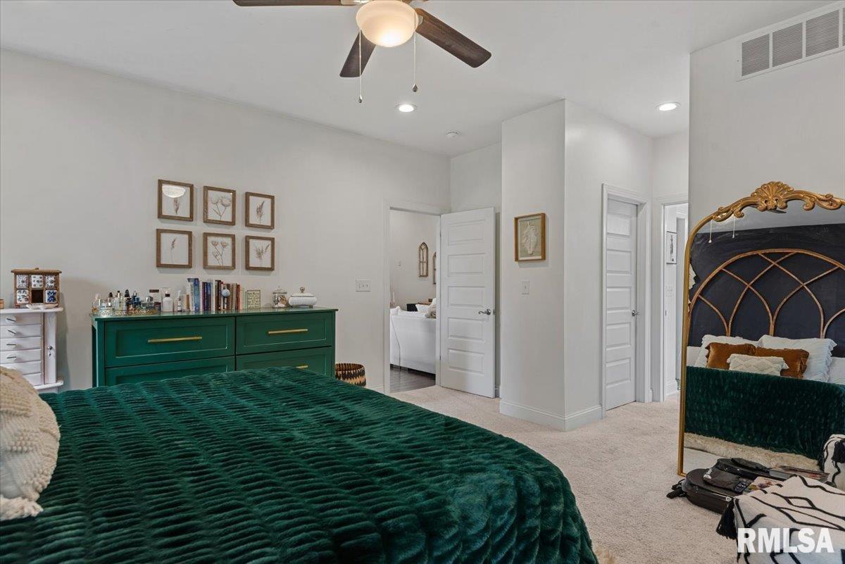 302 Harbor Point Place