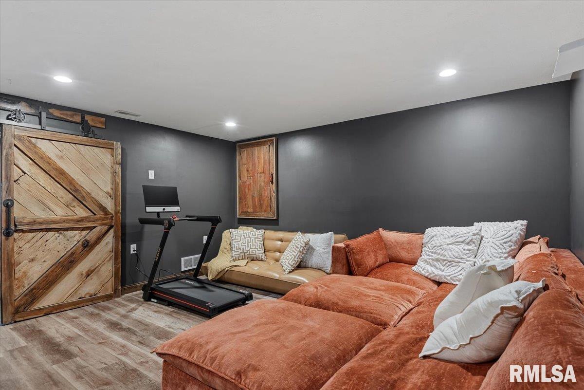 302 Harbor Point Place