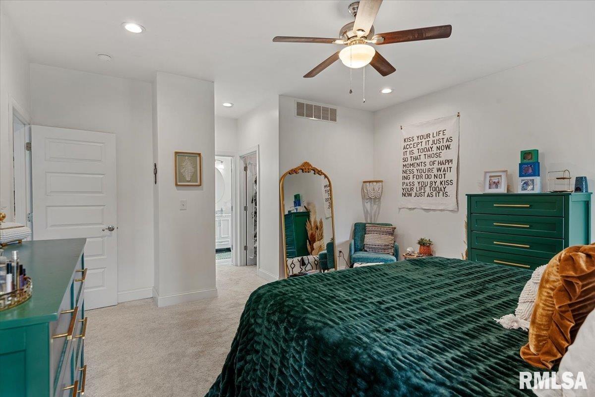 302 Harbor Point Place
