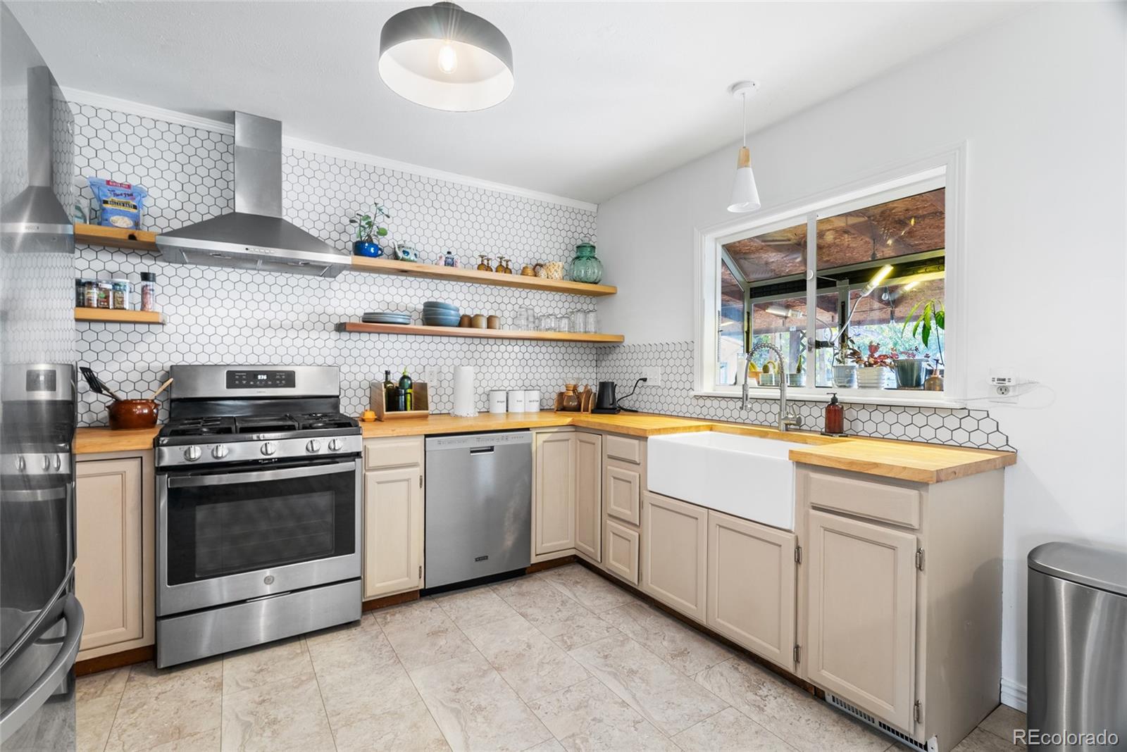 2680 Roosevelt Avenue