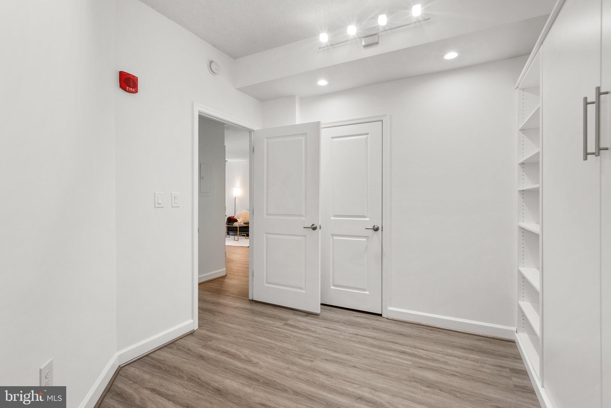 1111 25th St NW #508