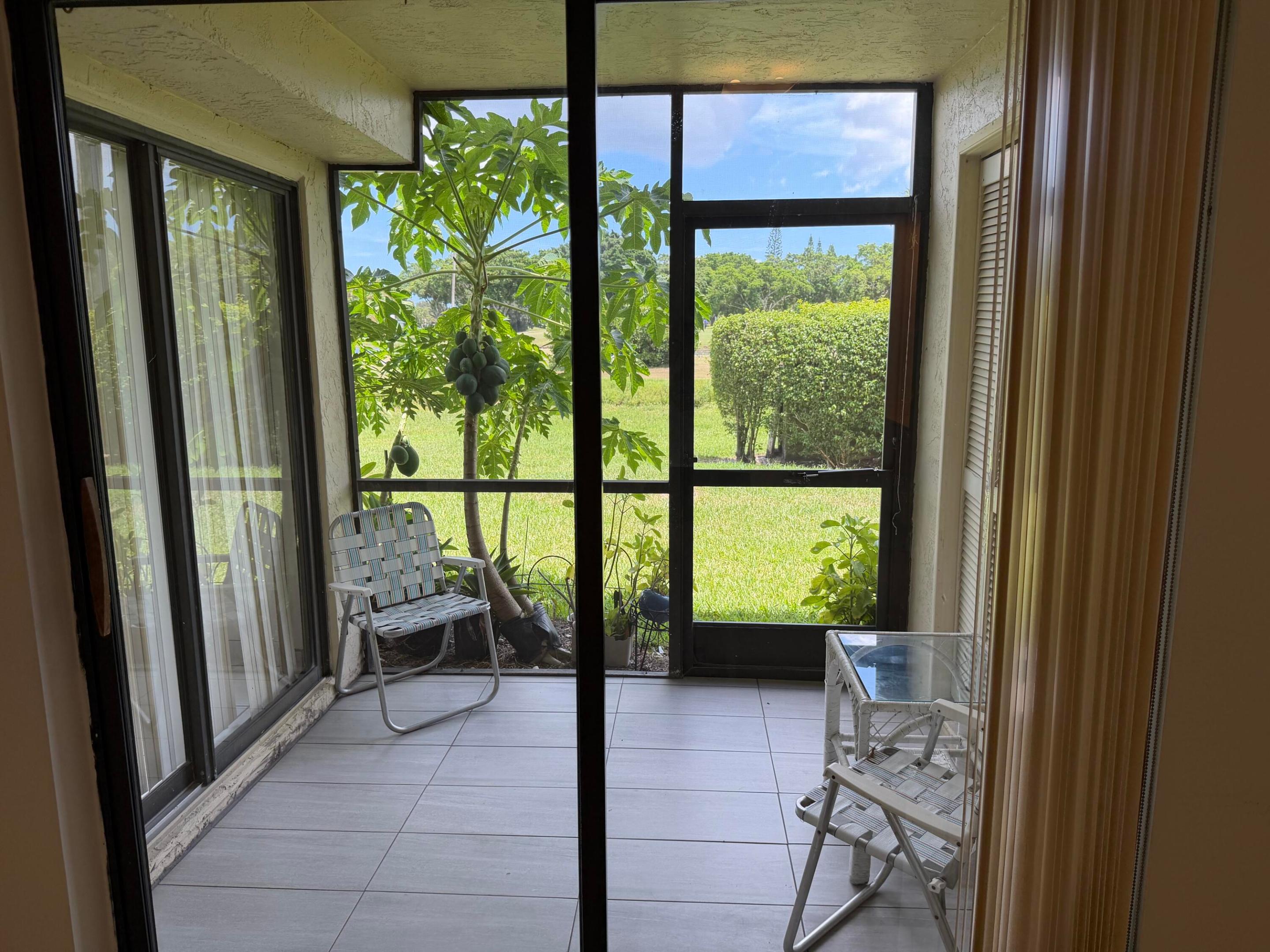 4692 Lucerne Lakes Boulevard E 106