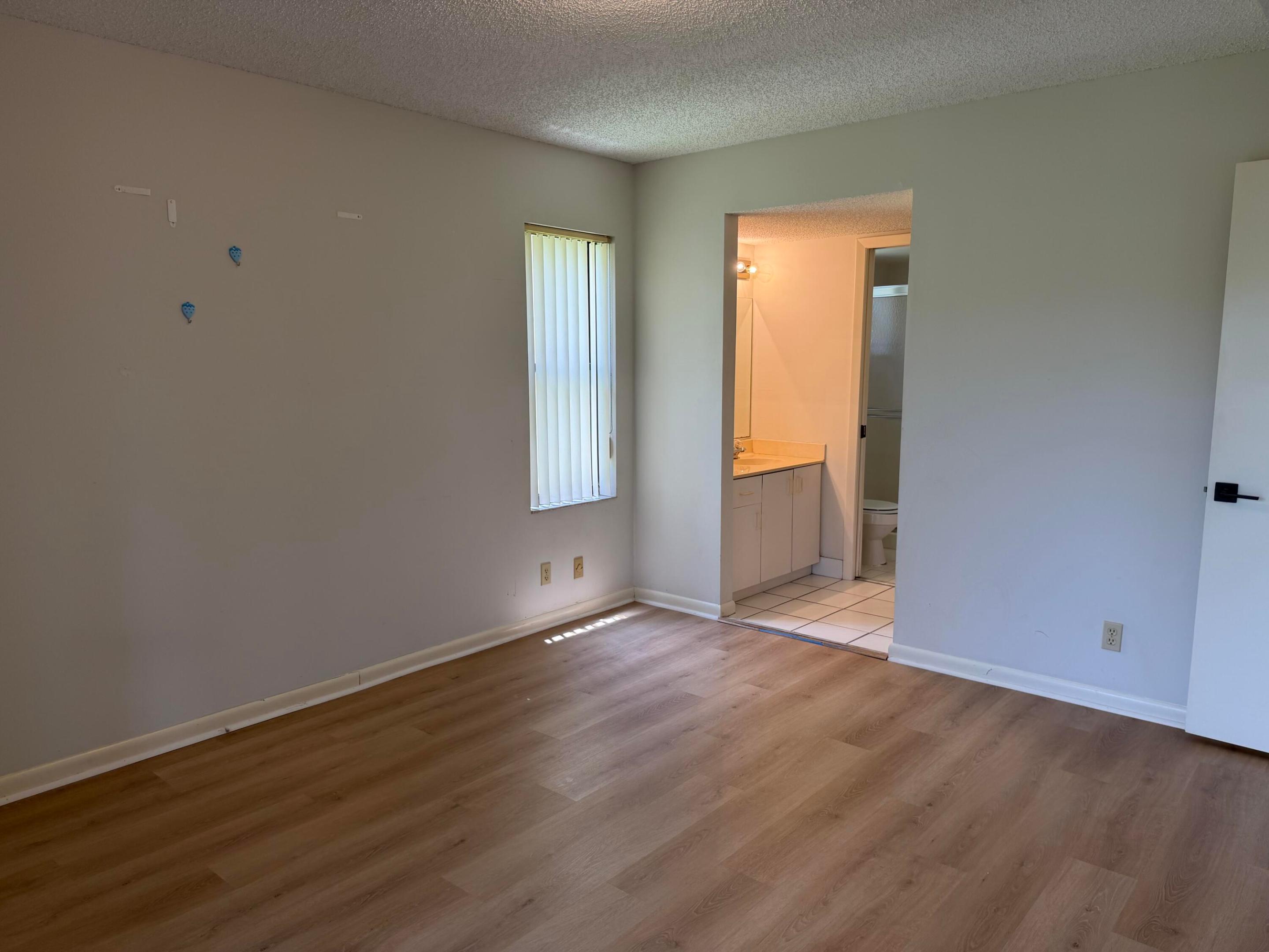 4692 Lucerne Lakes Boulevard E 106