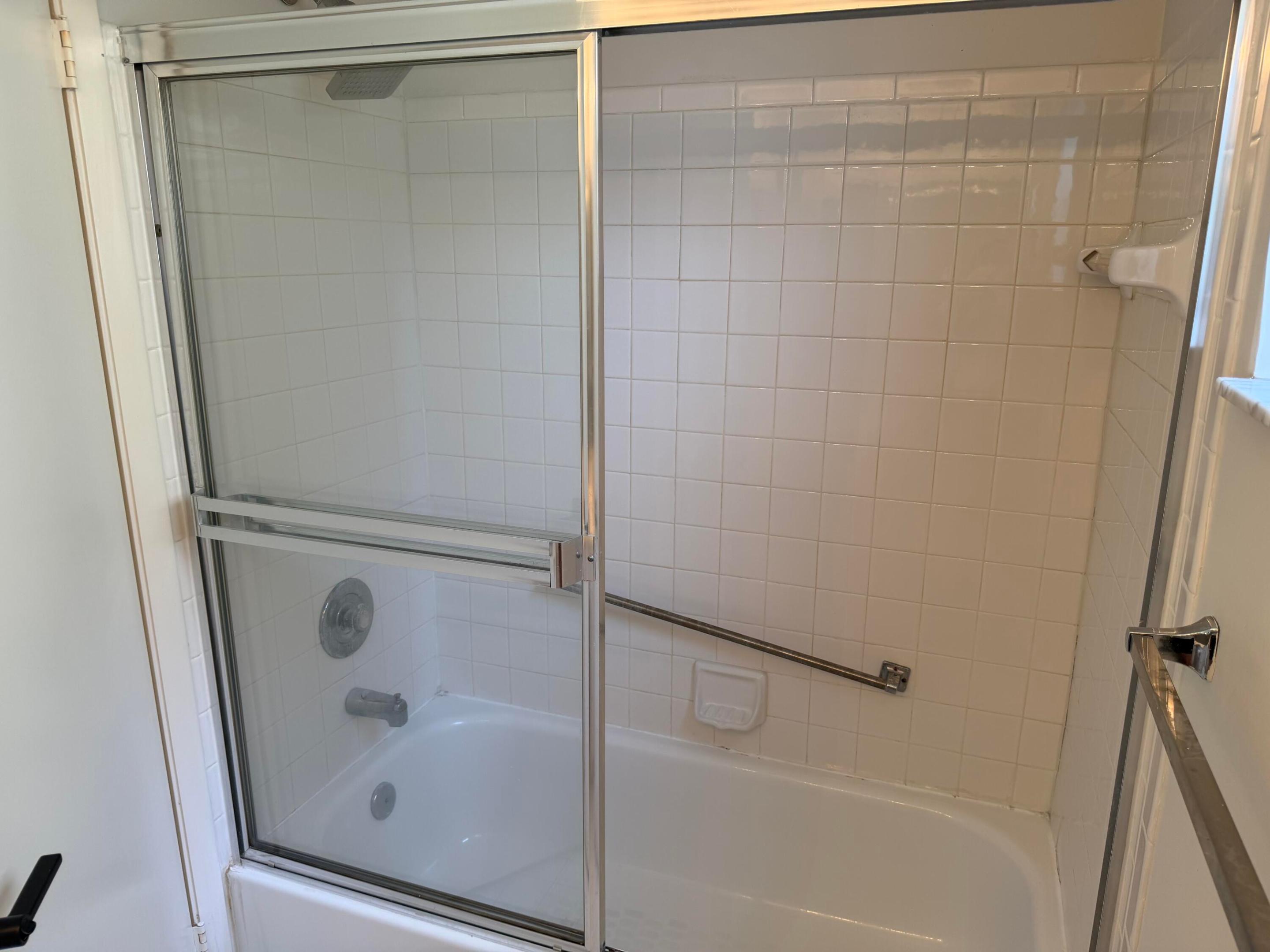 4692 Lucerne Lakes Boulevard E 106
