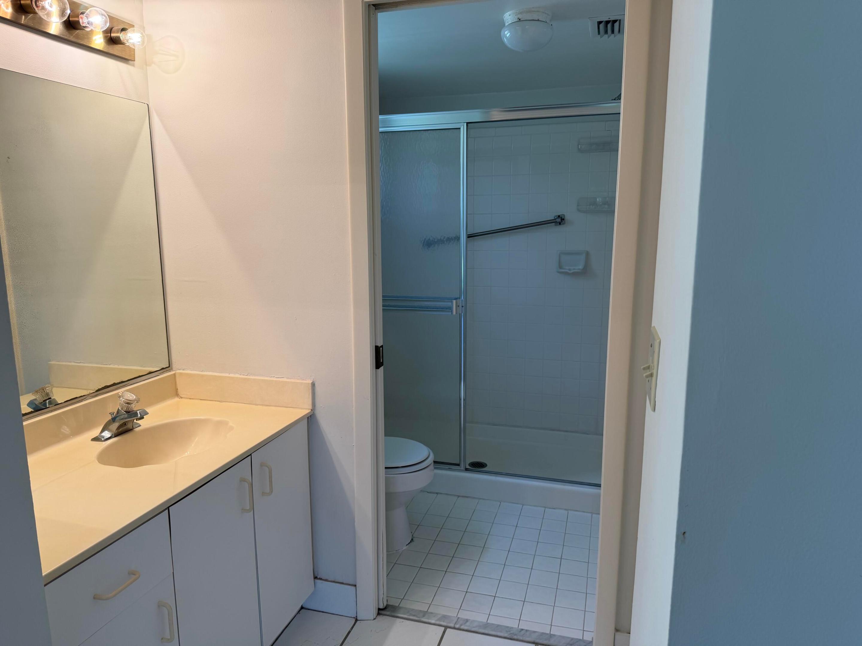 4692 Lucerne Lakes Boulevard E 106