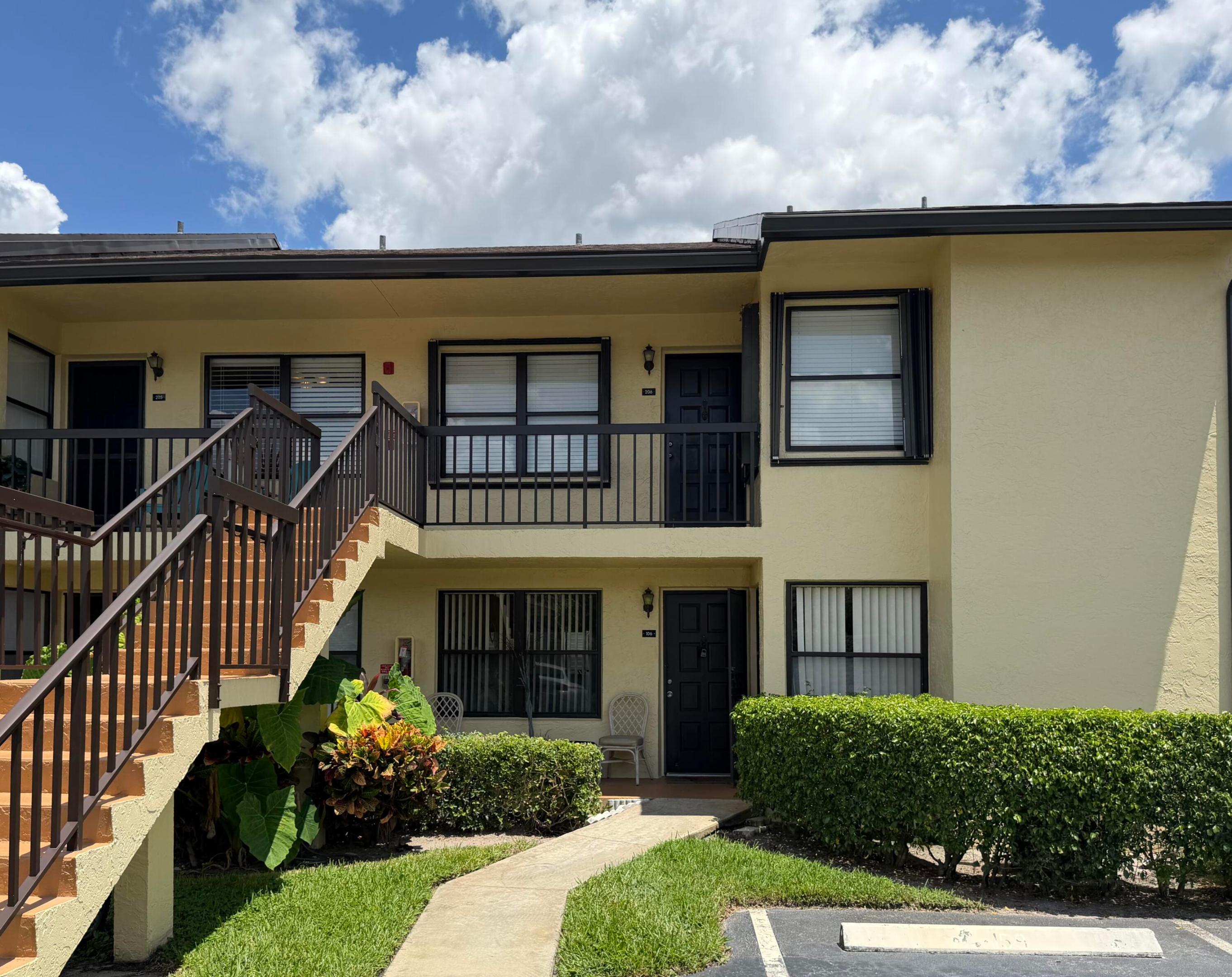 4692 Lucerne Lakes Boulevard E 106