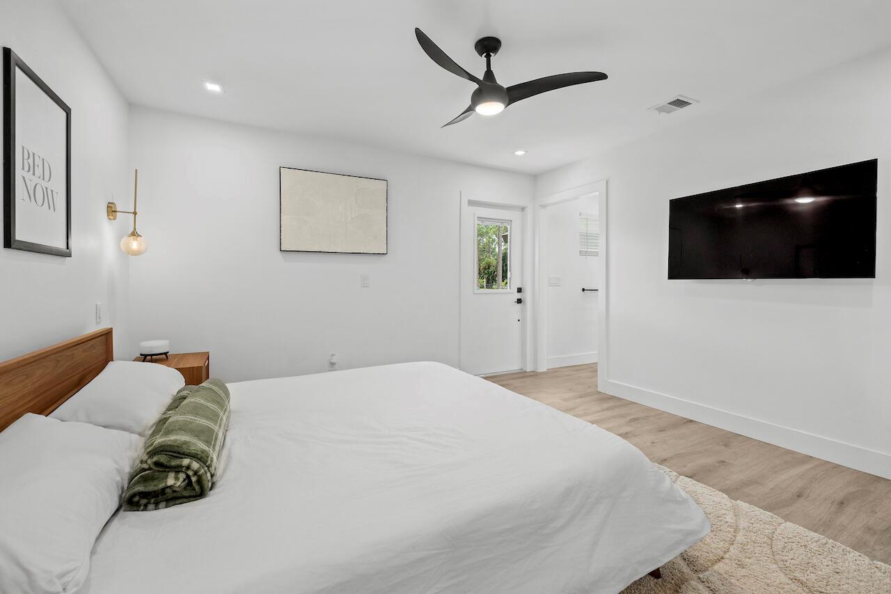 14566 Temple Boulevard