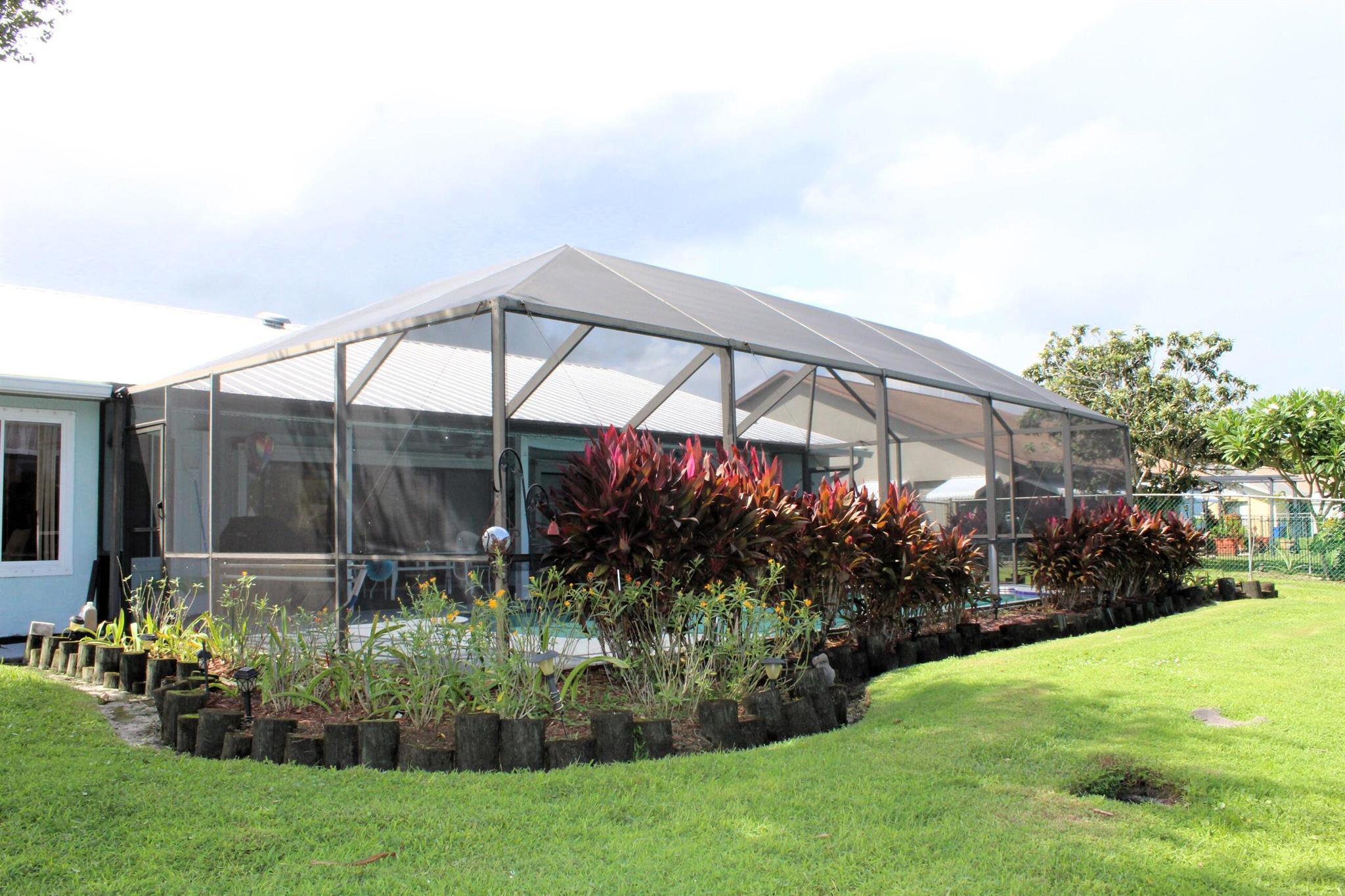 2241 SE Leithgow Street