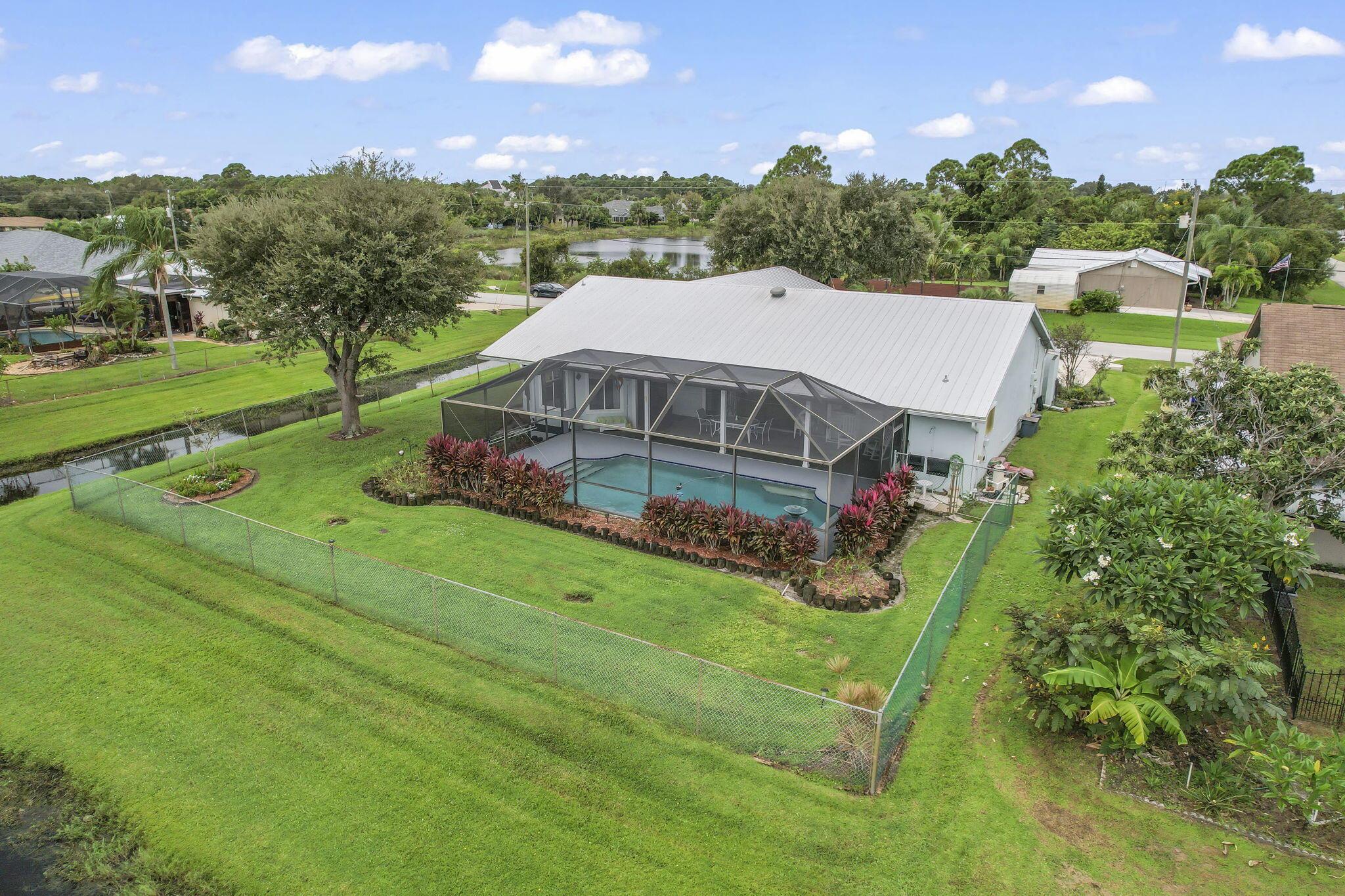 2241 SE Leithgow Street