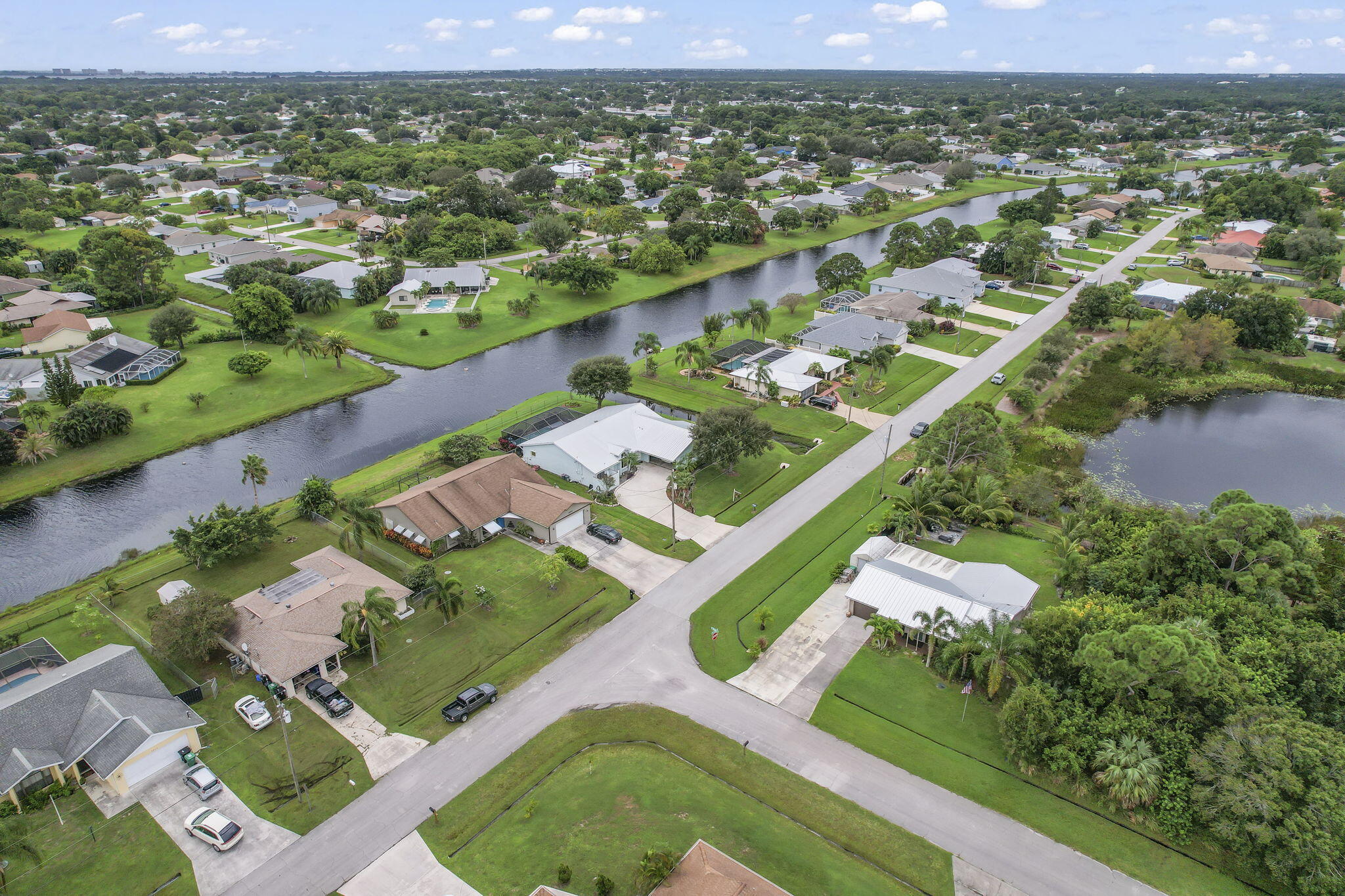 2241 SE Leithgow Street