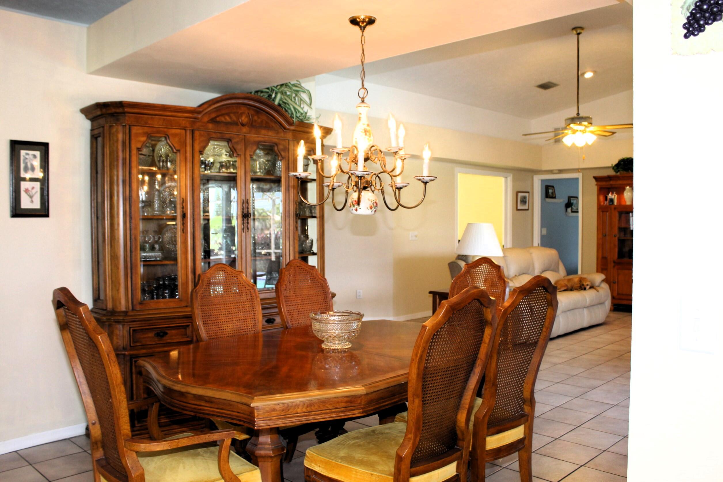 2241 SE Leithgow Street