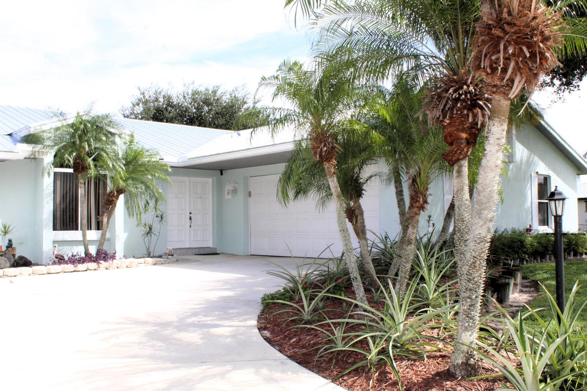 2241 SE Leithgow Street