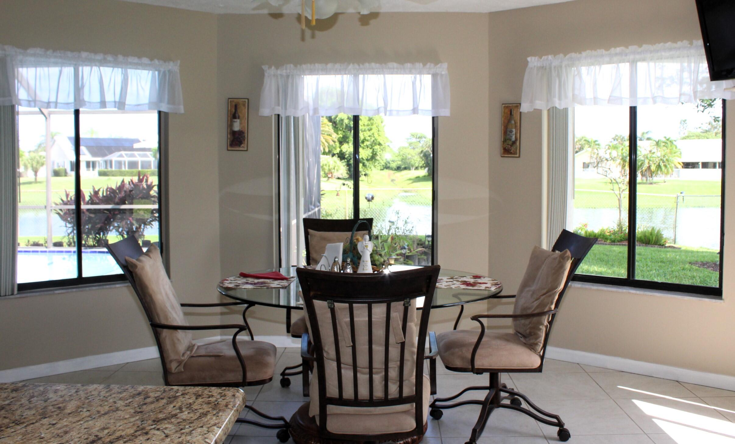 2241 SE Leithgow Street