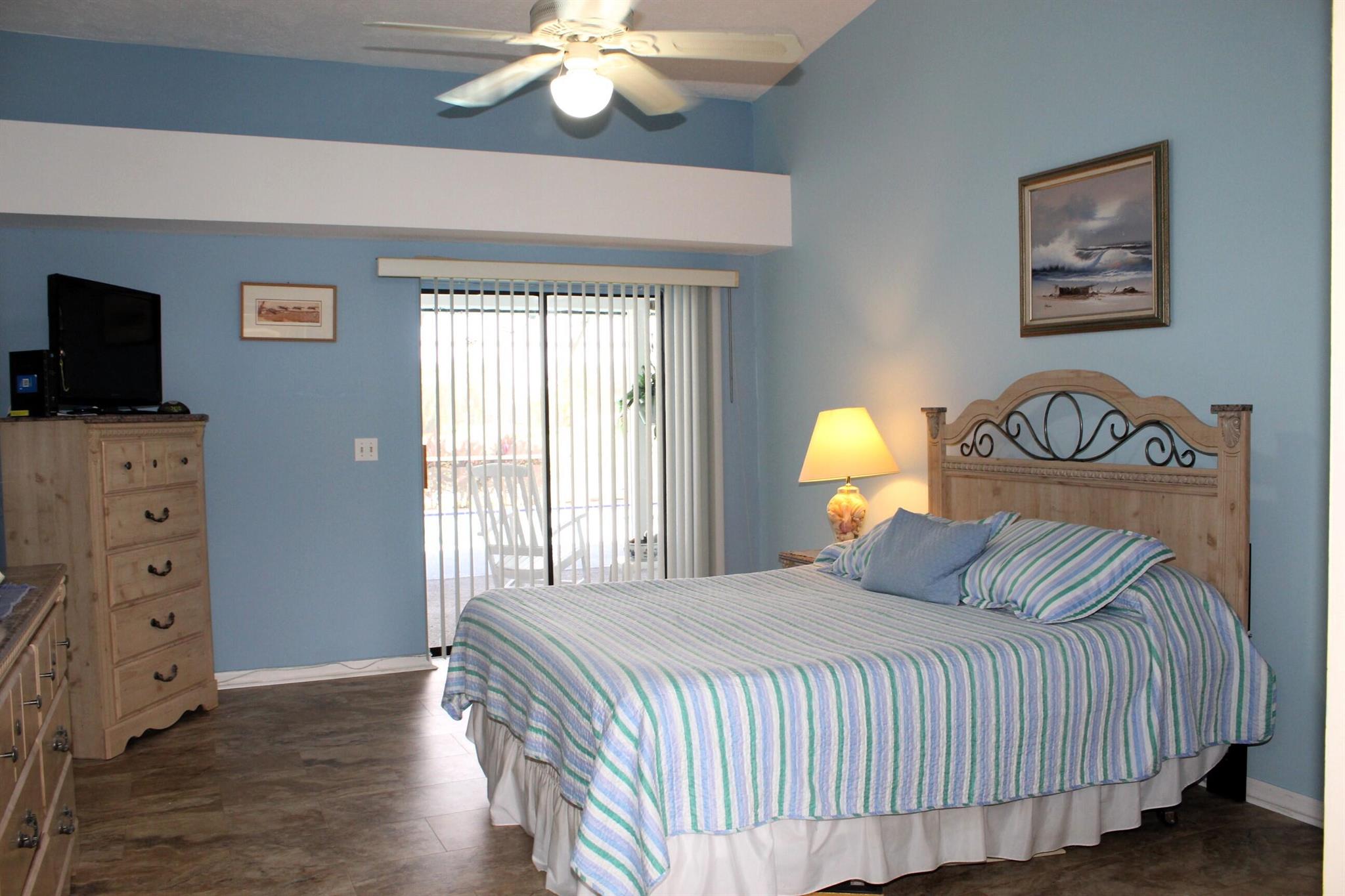 2241 SE Leithgow Street