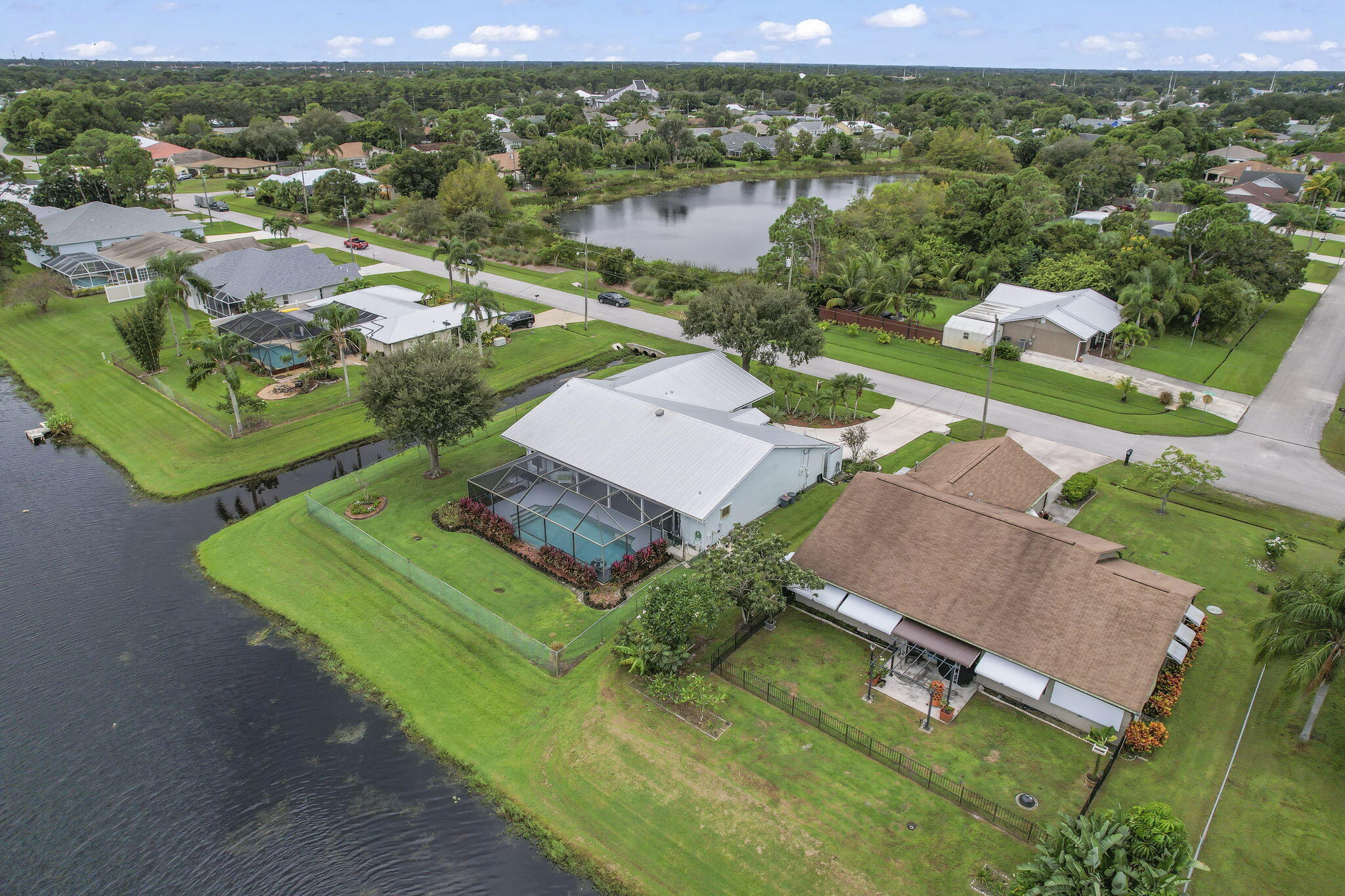 2241 SE Leithgow Street