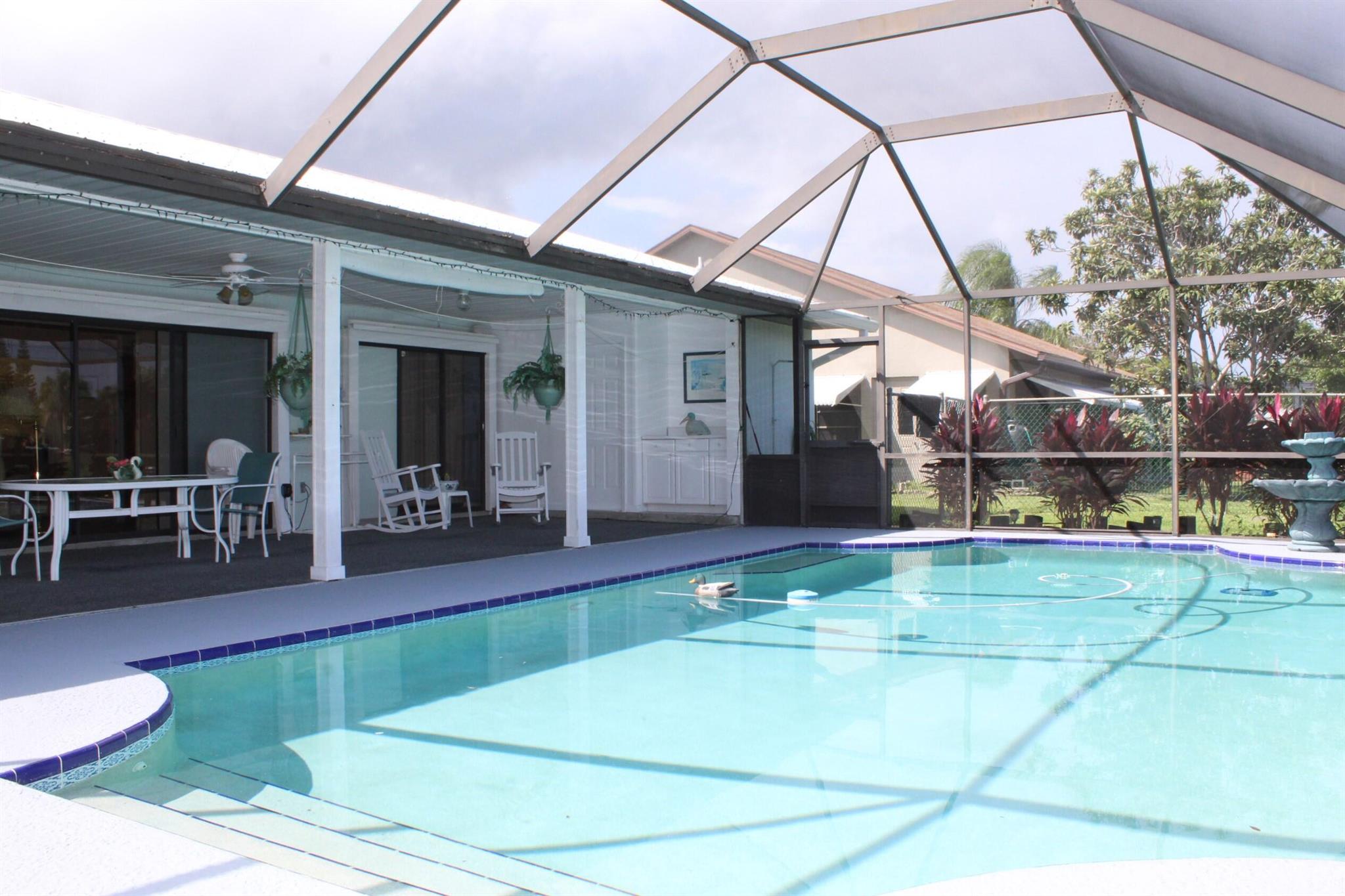 2241 SE Leithgow Street