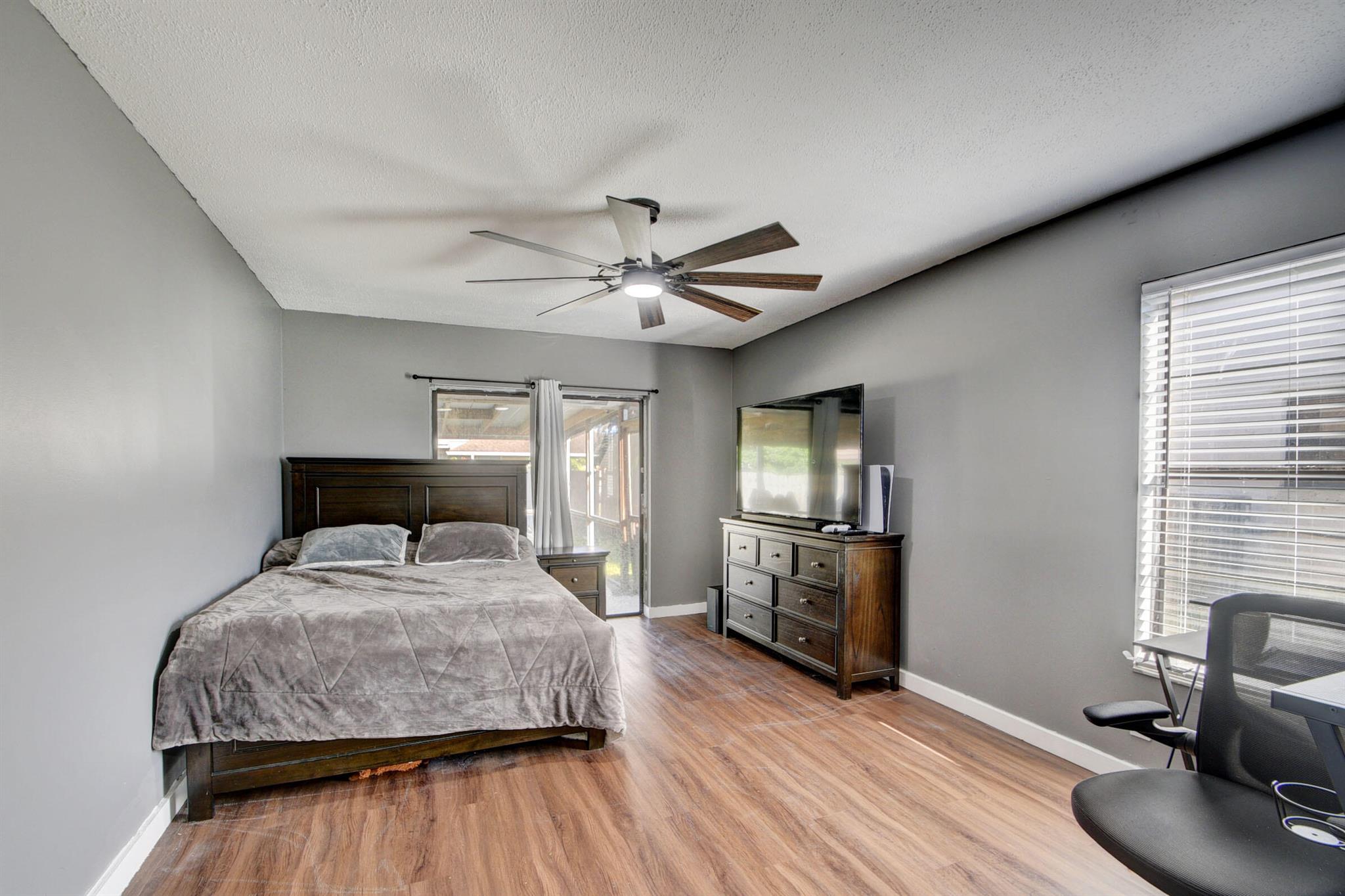 8235 Whitewood Cove E