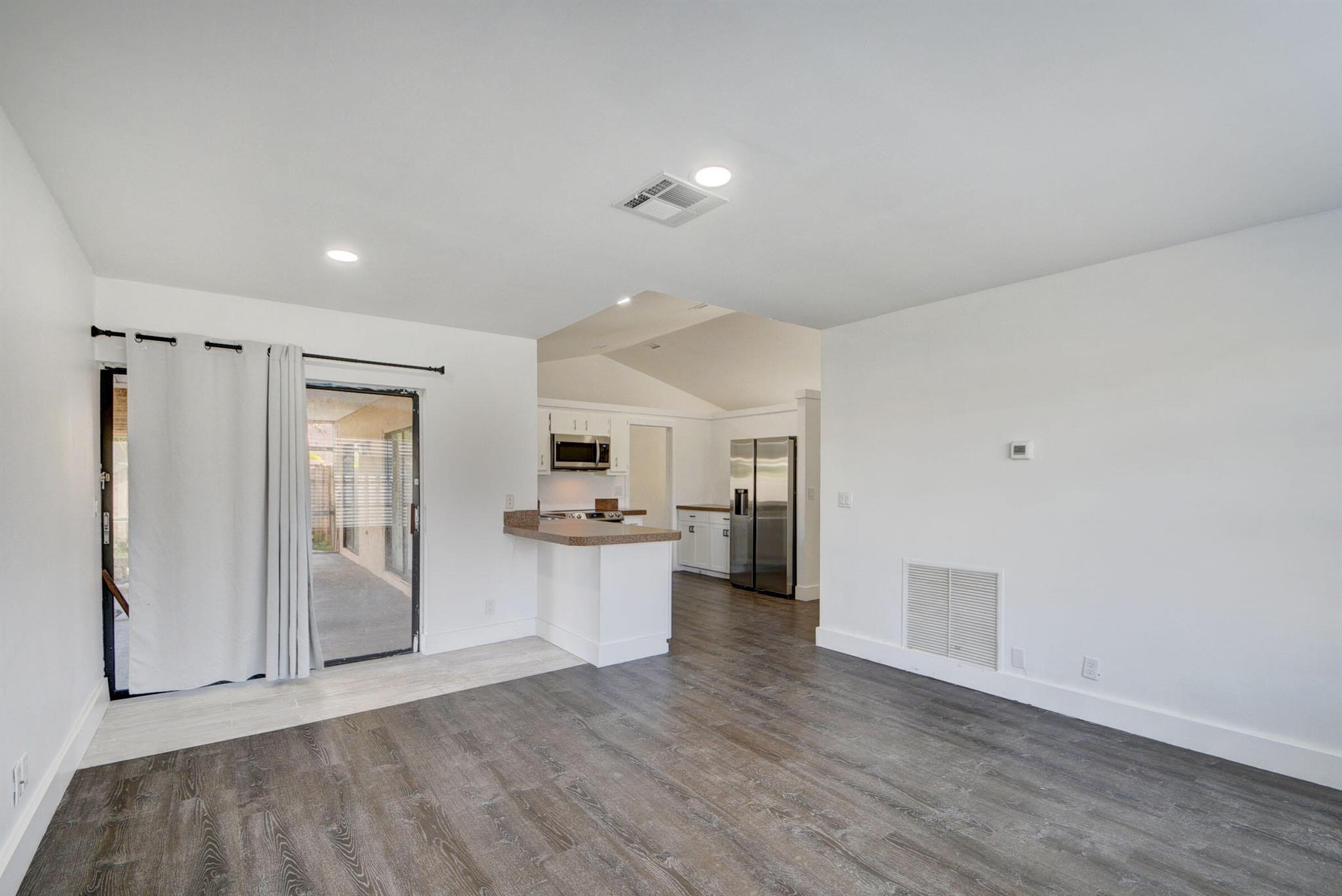 8235 Whitewood Cove E