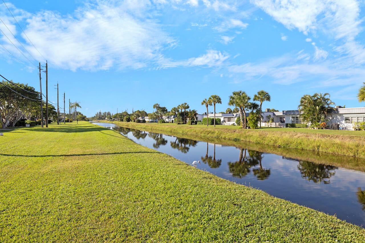 2823 Crosley Drive W K