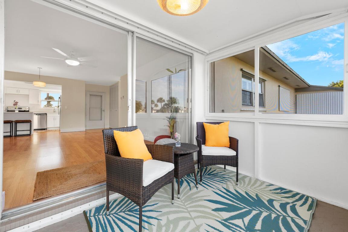 2823 Crosley Drive W K