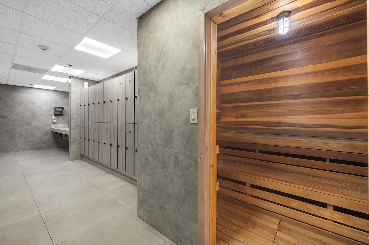 4700 Lucerne Lakes Boulevard W 204