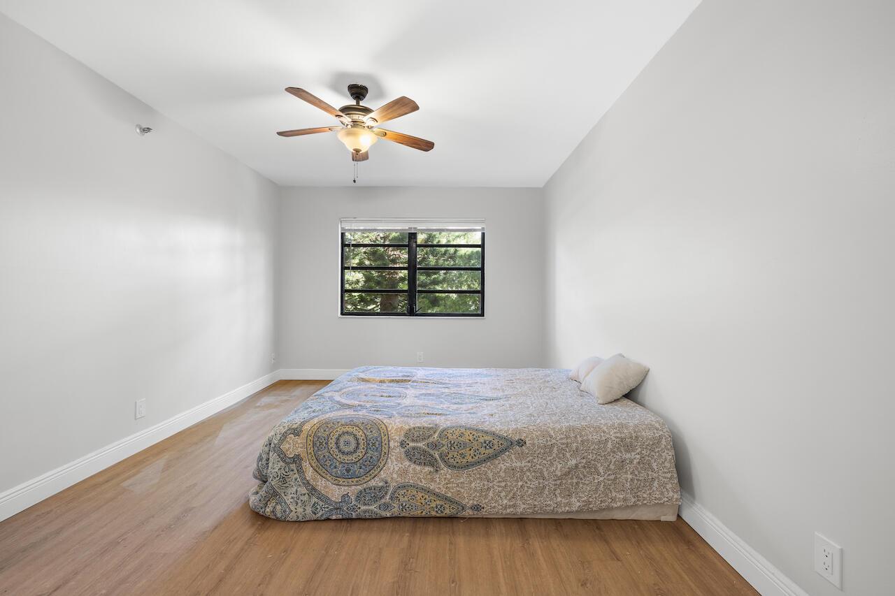 4700 Lucerne Lakes Boulevard W 204