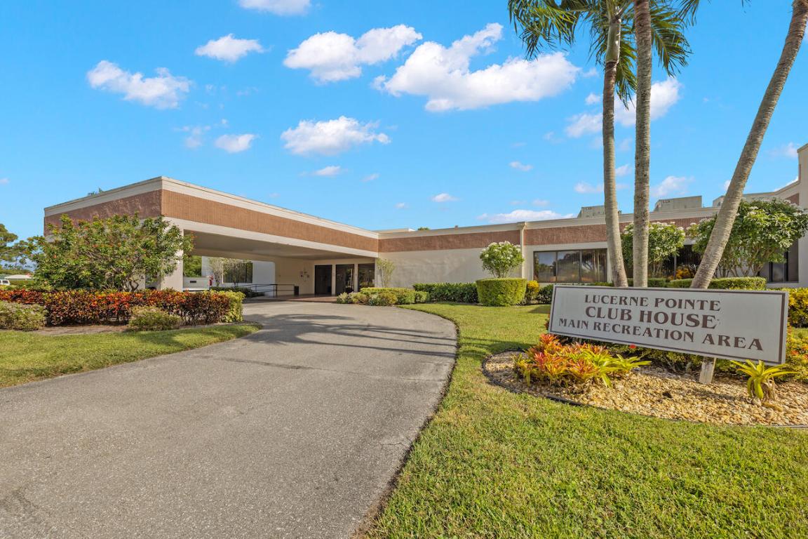 4700 Lucerne Lakes Boulevard W 204