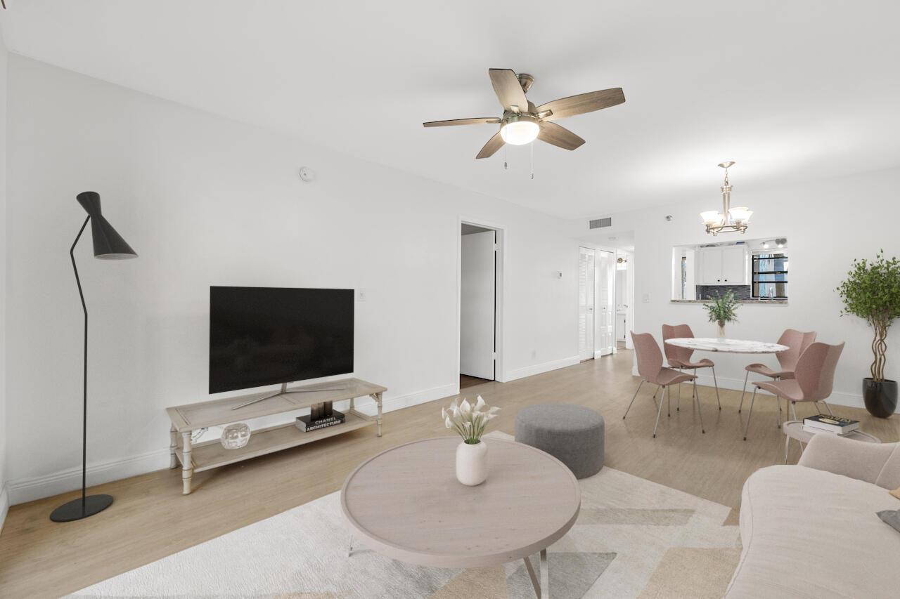 4700 Lucerne Lakes Boulevard W 204