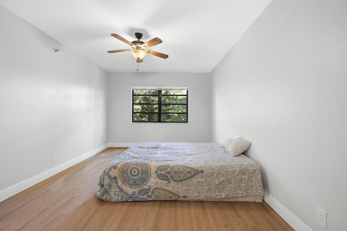 4700 Lucerne Lakes Boulevard W 204