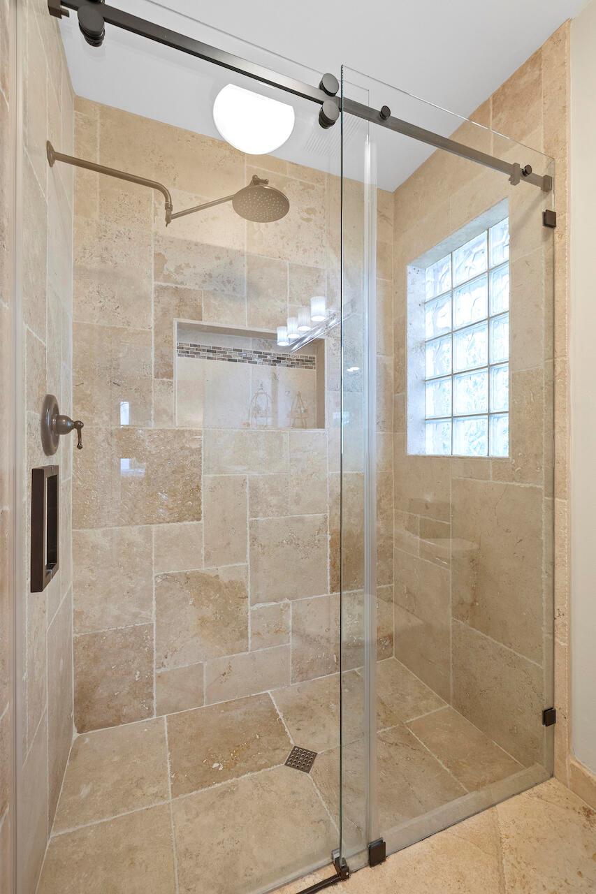 5569 NW 125th Terrace