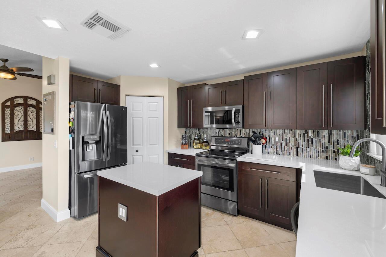 5569 NW 125th Terrace