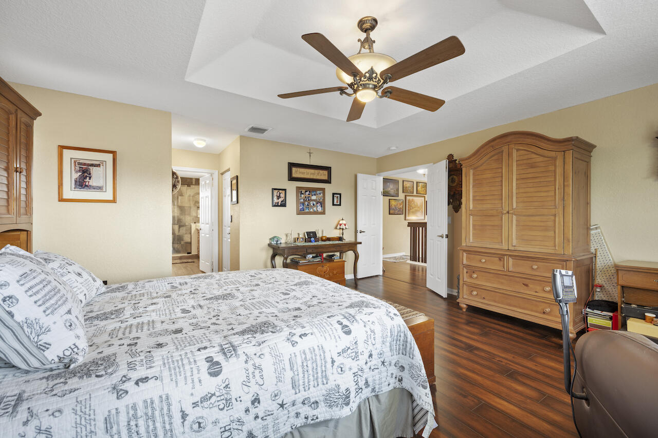 6089 Oak Bluff Way