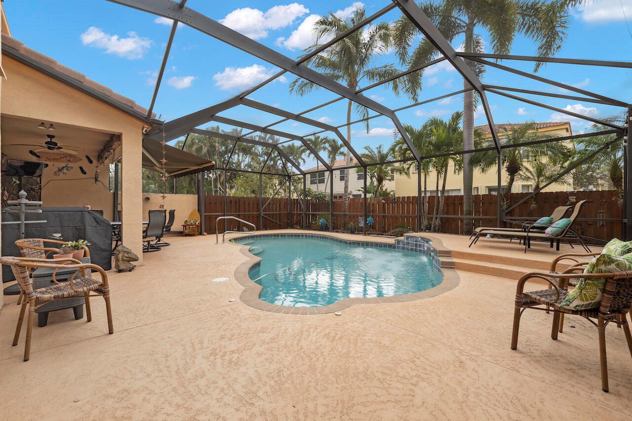 6089 Oak Bluff Way