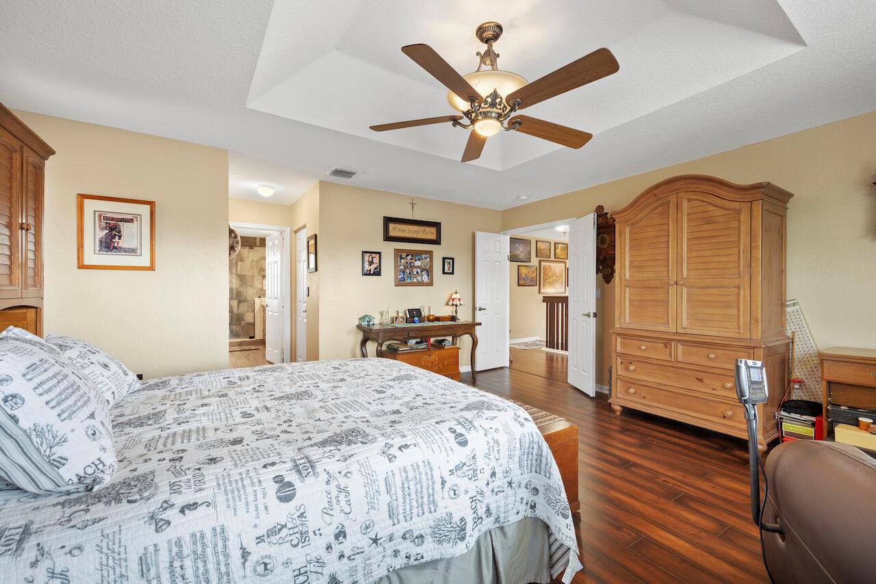 6089 Oak Bluff Way