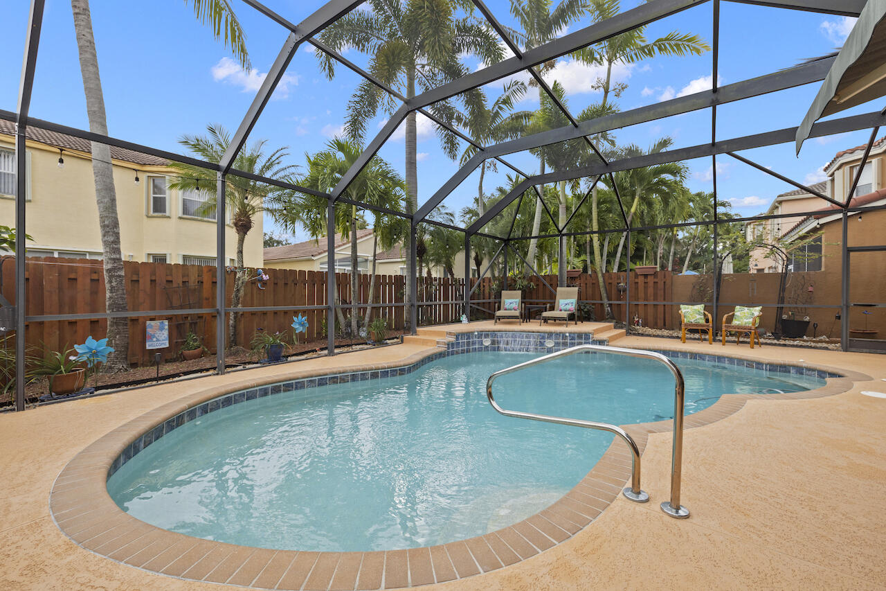 6089 Oak Bluff Way