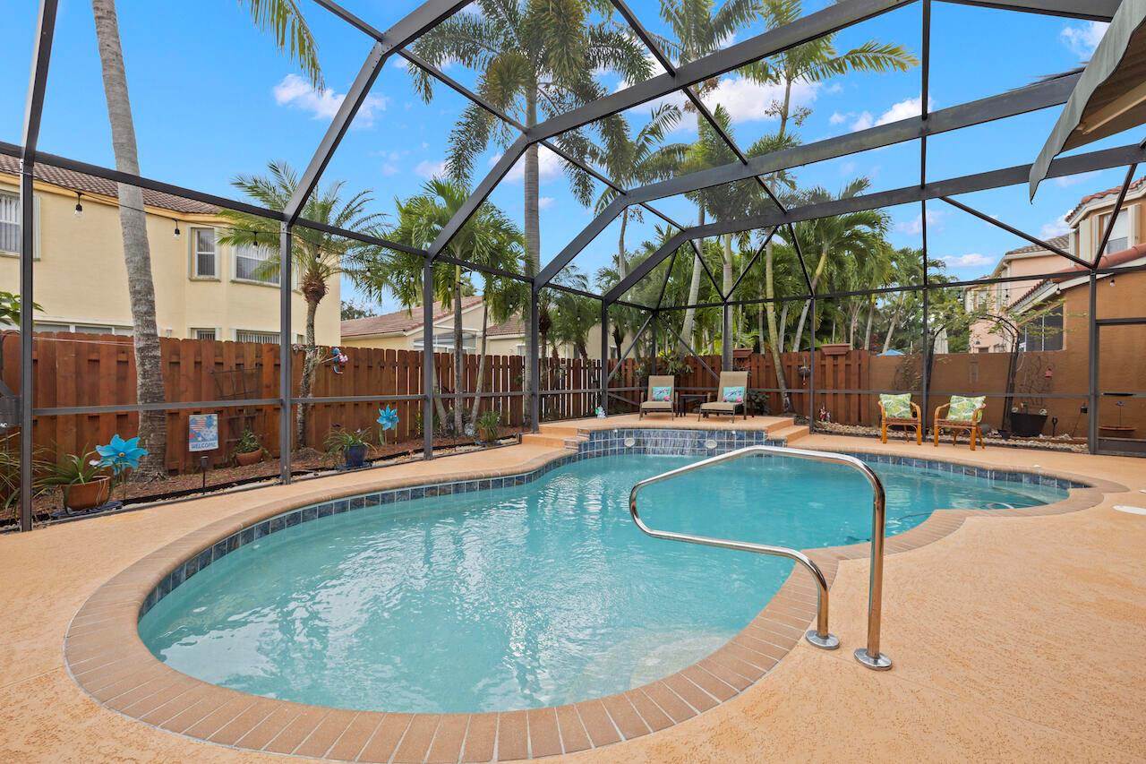 6089 Oak Bluff Way