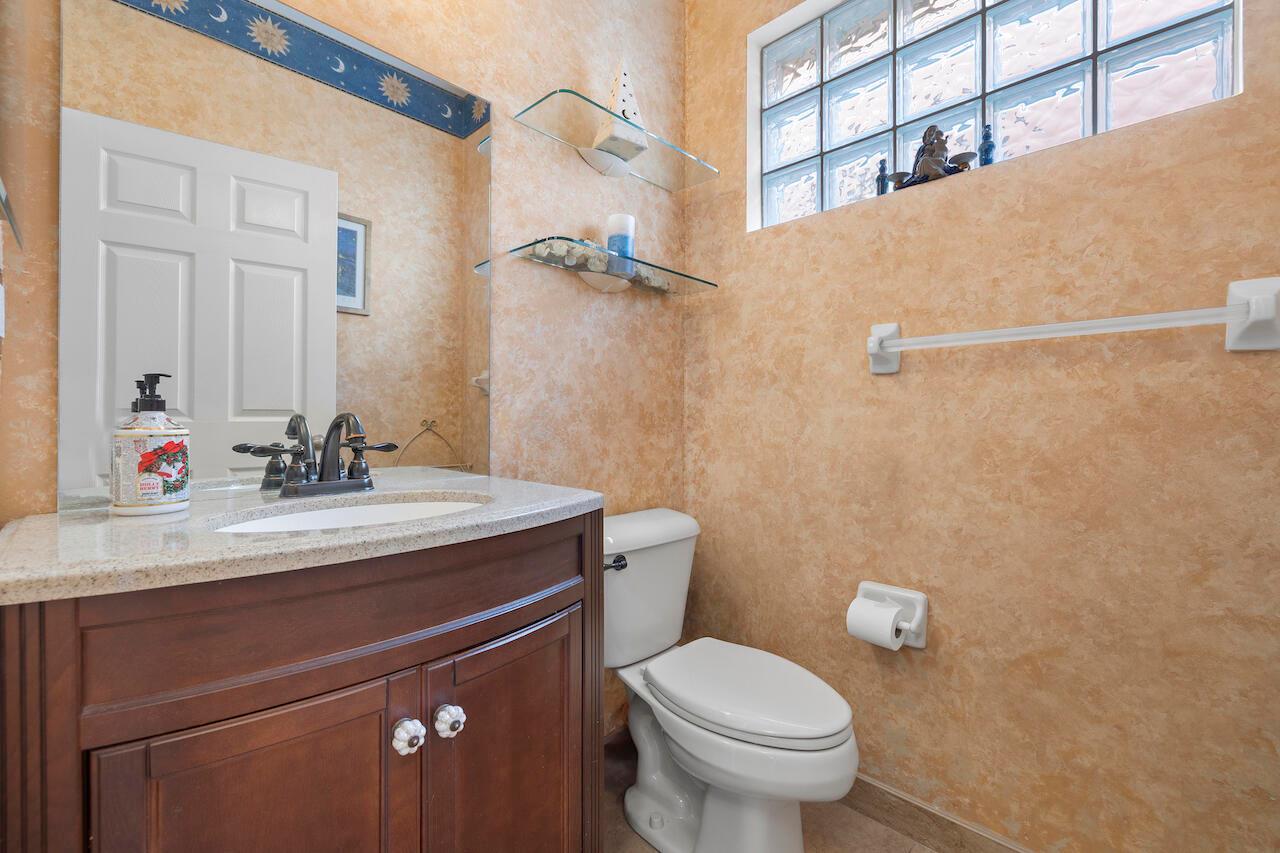 6089 Oak Bluff Way