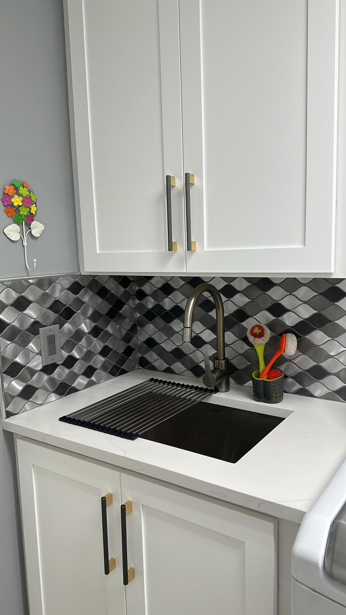 8210 Saint Johns Court